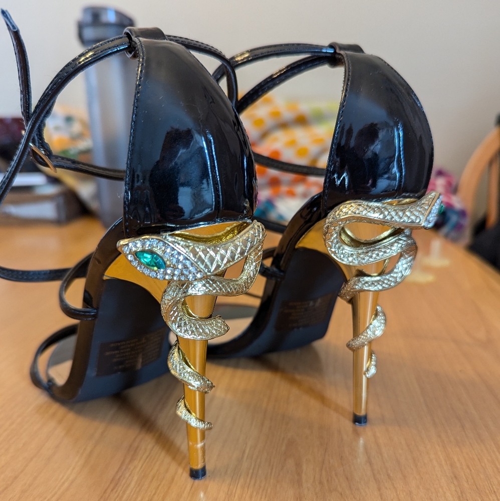 COPY - Black and gold snake high heels